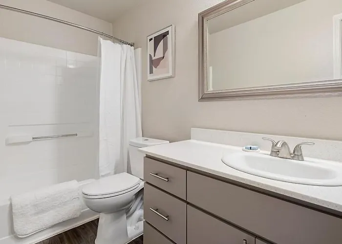 Landing Modern With Amazing Amenities Phoenix