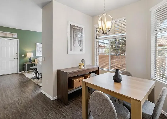 Apartment Landing Modern With Amazing Amenities